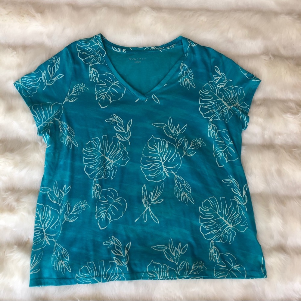 Ava & Viv Blue Short Sleeve Tee with Leaf Pattern